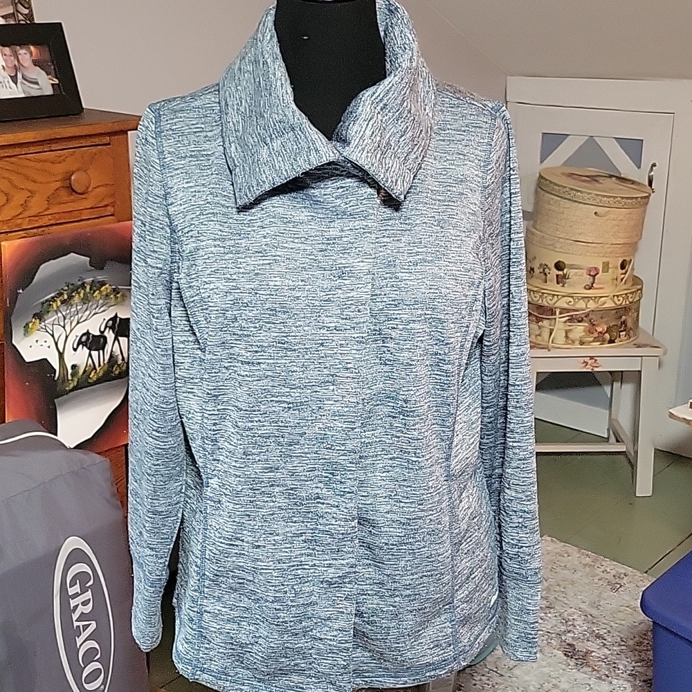 Women's Eddie Bauer polyester jacket?